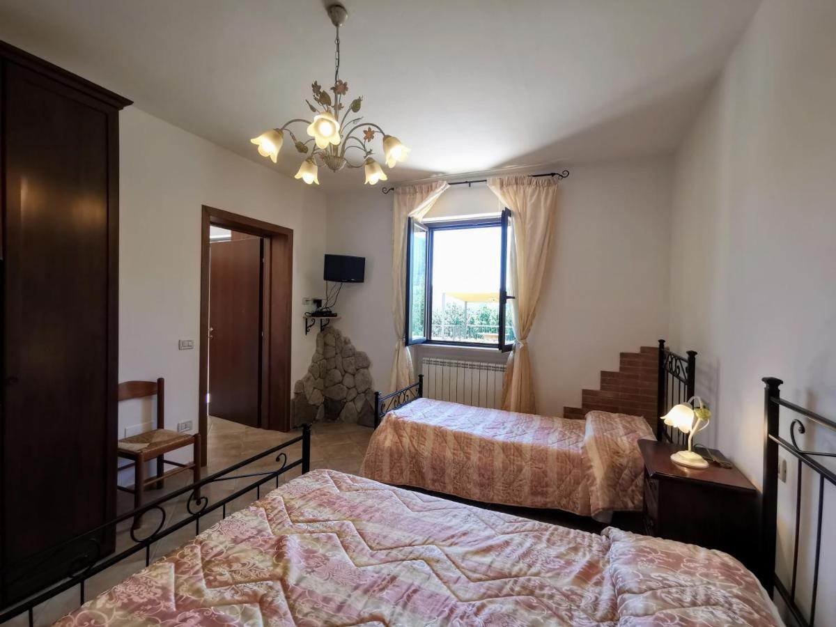 Agriturismo Sole Luna Piano Delle Pieve Rum bild