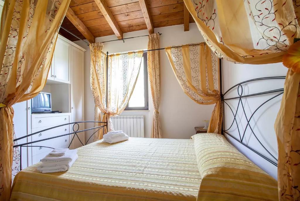 Agriturismo Sole Luna Piano Delle Pieve Rum bild
